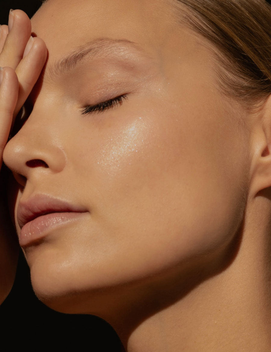 Hollywood Carbon Facial